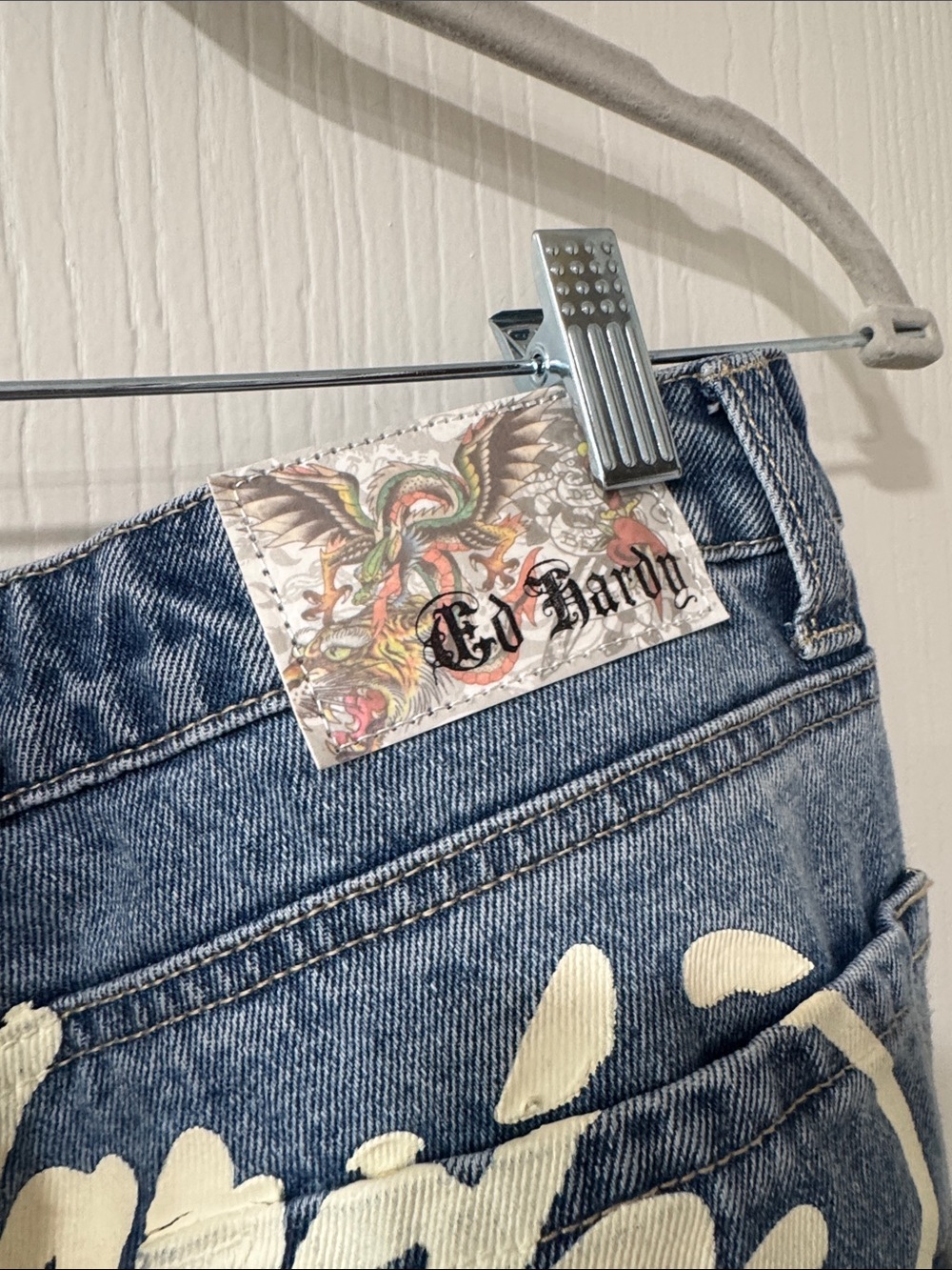 NWT Ed Hardy Light Wash Straight Leg Jeans - Picture 4 of 5